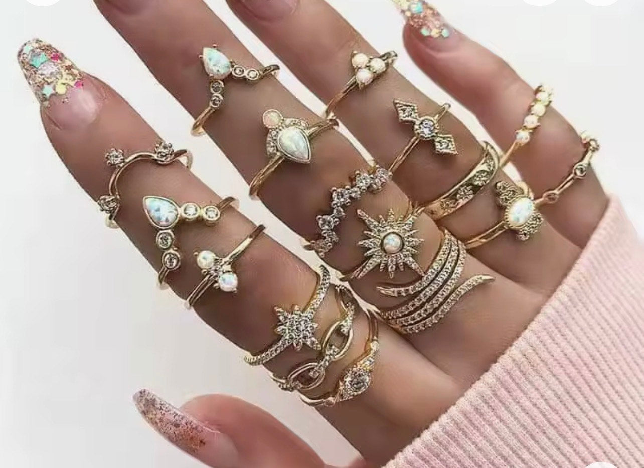 VINTAGE KOREAN RING SET FOR WOMEN - AR0059