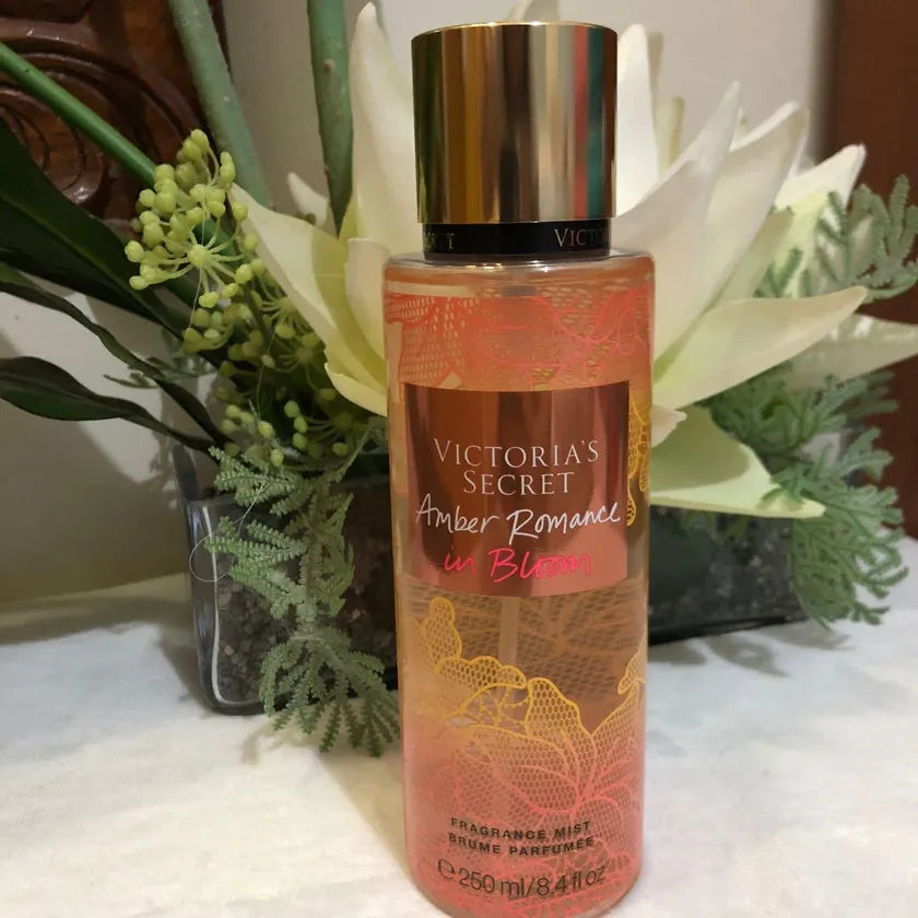 VICTORIA'S SECRET AMBER ROMANCE IN BLOOM FRAGRANCE MIST (250ML)