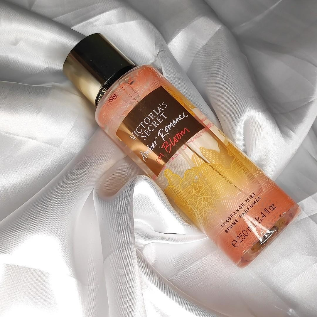 VICTORIA'S SECRET AMBER ROMANCE IN BLOOM FRAGRANCE MIST (250ML)
