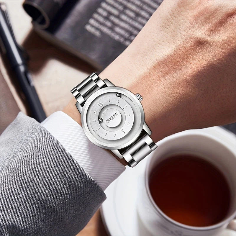 DOM MAGNETIC WATCH
