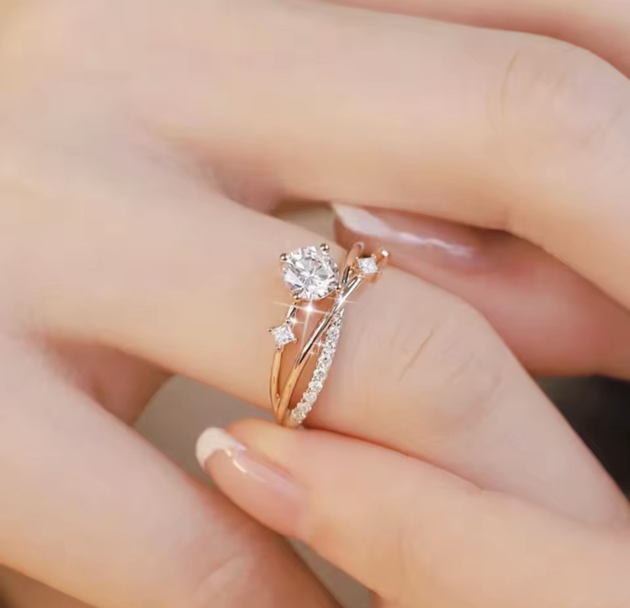 LUXURY ZIRCON RINGS FOR WOMEN