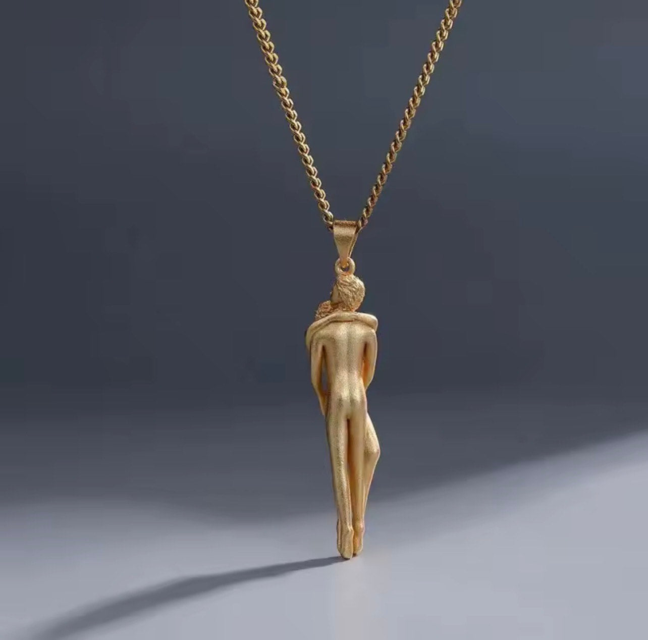 CLASSIC COUPLE HUGGING NECKLACE